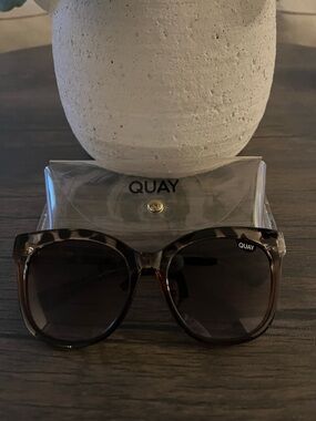 Quay Australia “-It’s My Way-125”Sunglasses with Dark Brown Lenses